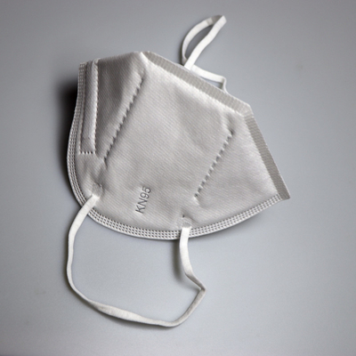 Pluksel - vrije 4 Lagen Beschermend PPE FFP2 Gevouwen KN95 Masker