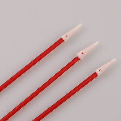100pcs het industriële de Hoofdtelefoon van Mini Pointed Foam Swab For van de Gebruiks Rode pp Stok Schoonmaken